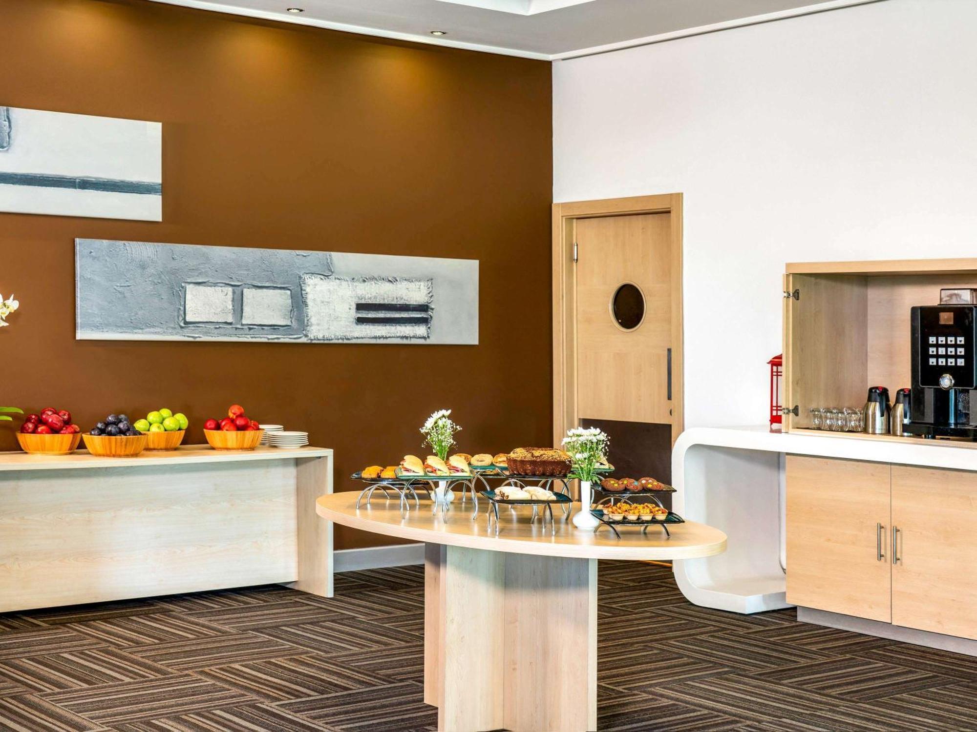 Ibis Adana Hotel Exterior photo