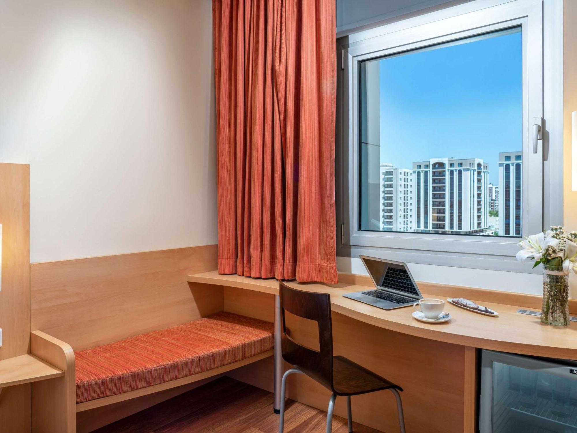 Ibis Adana Hotel Exterior photo